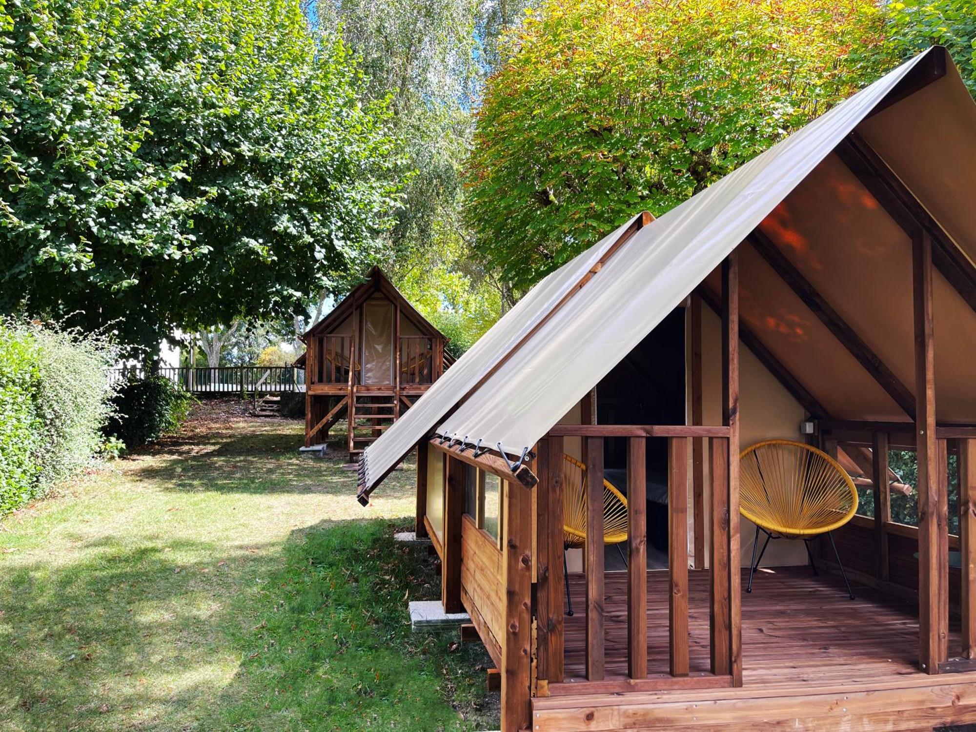 Camping Canal De Berry Saint-Amand-Mont-Rond Exterior foto
